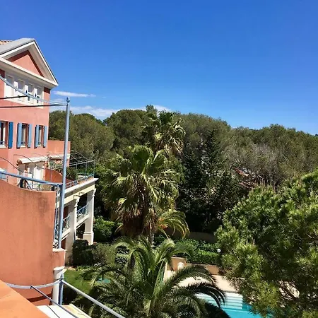 3 Pieces Carmina- 76 M2 * Saint-Raphael (Var)